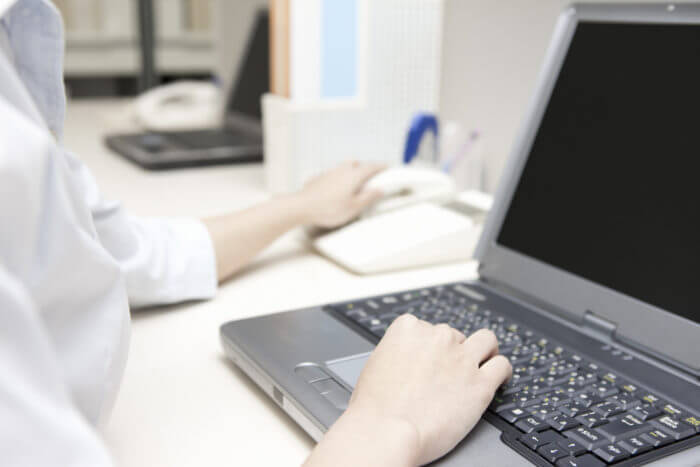 27歳 女性 会社員 証券会社 事務